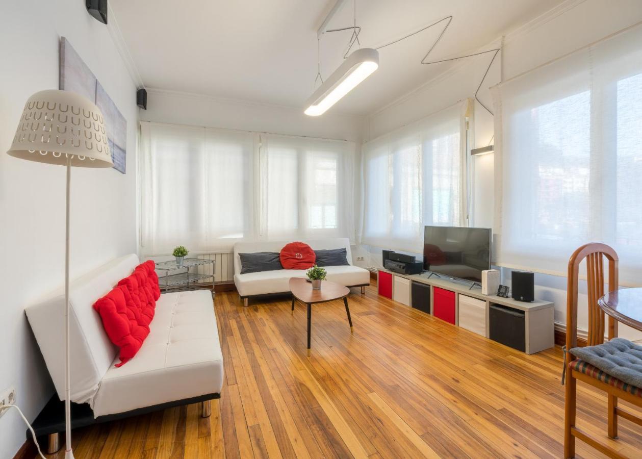 Ybarra Apartment By People Rentals Bilbao Exterior photo
